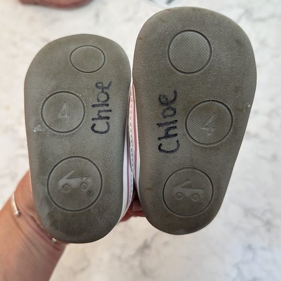 See Kai Run pink metallic wide baby sneakers size 4 - Picture 4 of 4